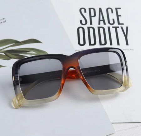 Lentes de sol negro degradado
