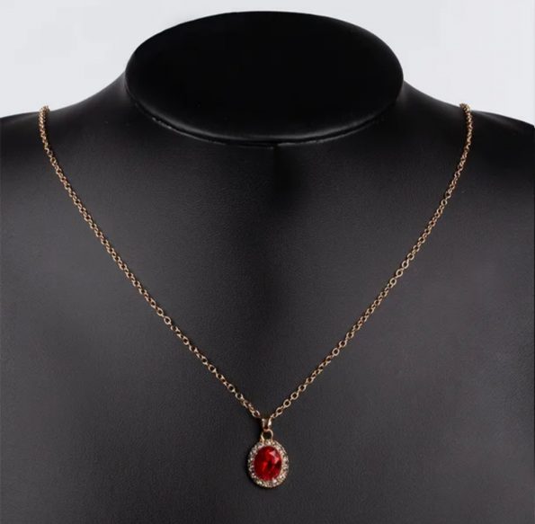 collar perla roja